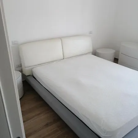 Nice House 아파트 *